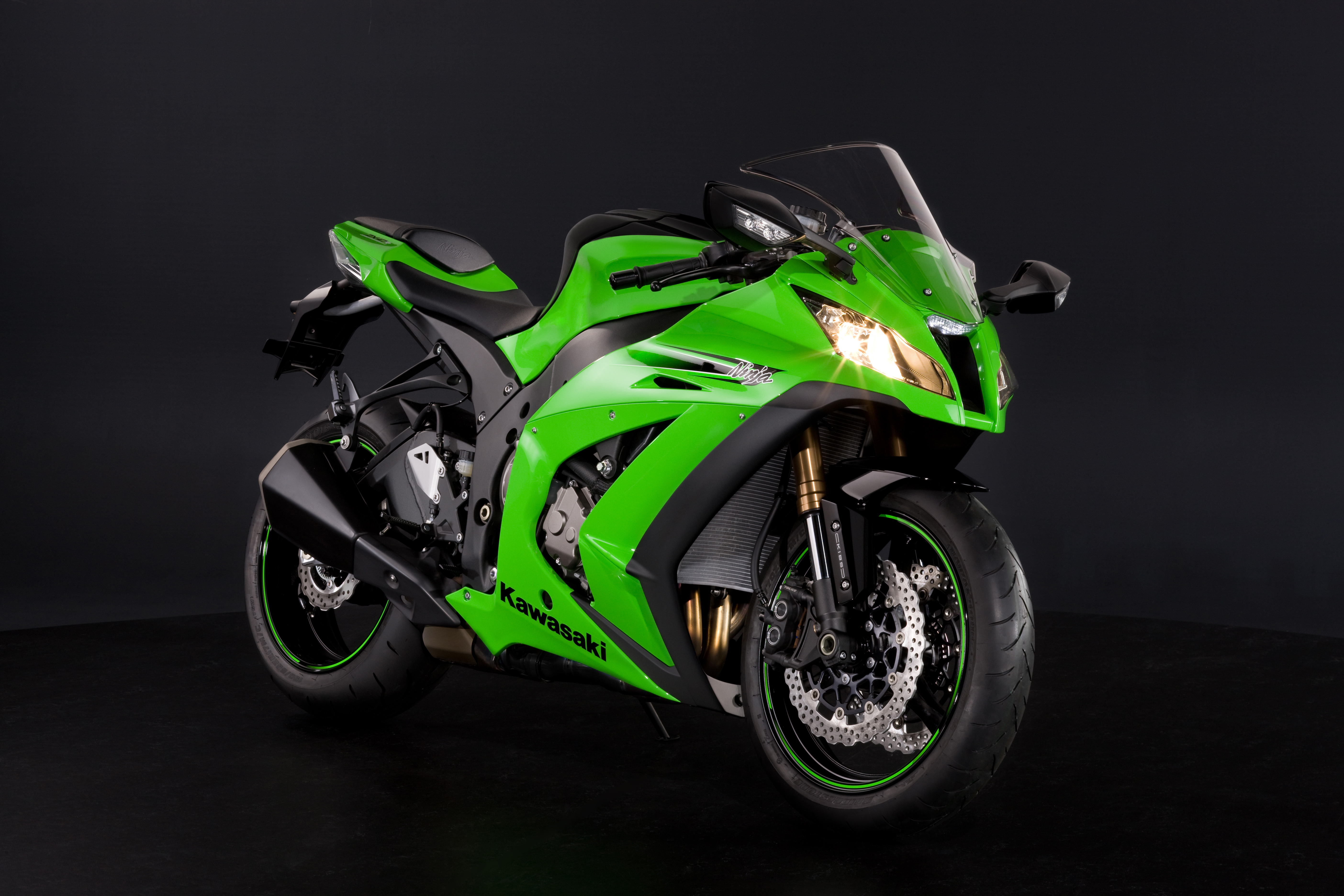 спортивный зеленый мотоциклы без смс